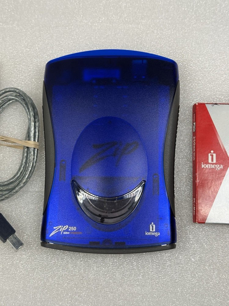 iOmega Zip 250 250MB (USB Powered) PC & Mac External Zip Drive Bundle - Working!