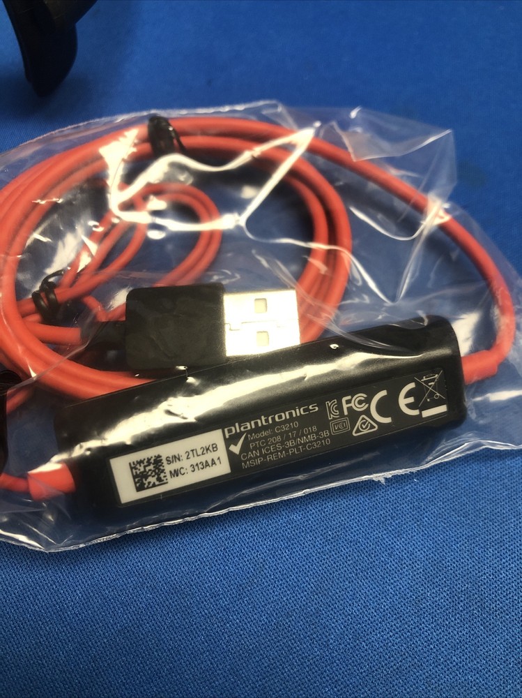 POLY PLANTRONICS 209744-101 Blackwire C3210 USB-A HEADST