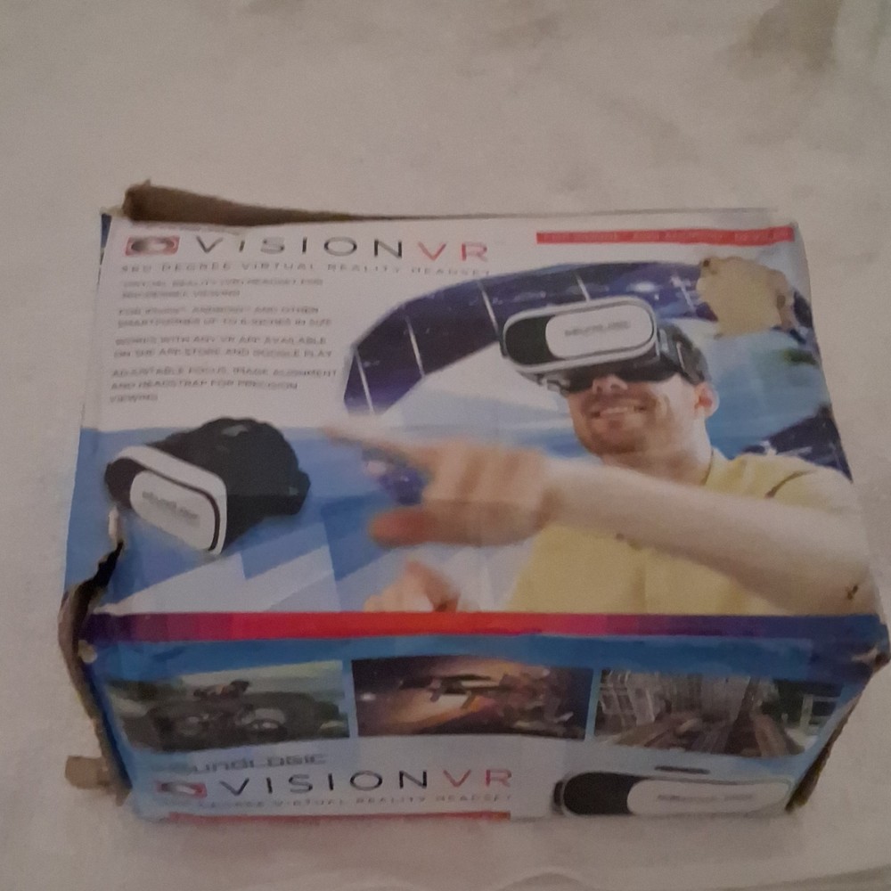 Soundlogic Vision VR Smartphone Virtual Reality Headset Black White Plastic