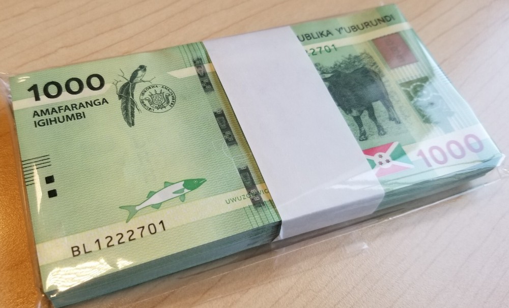 Burundi 100x 1000 Francs 2023 UNC FULL BUNDLE