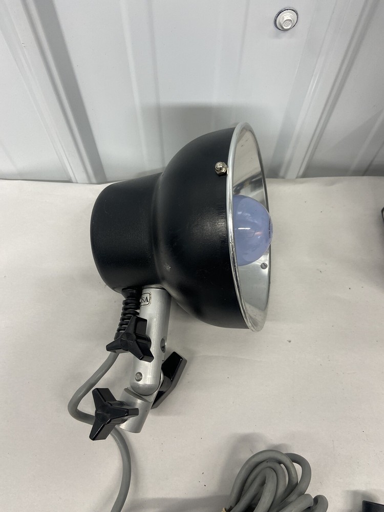 NOVATRON 240 STUDIO LIGHTING EQUIPMENT Tested w/ Light