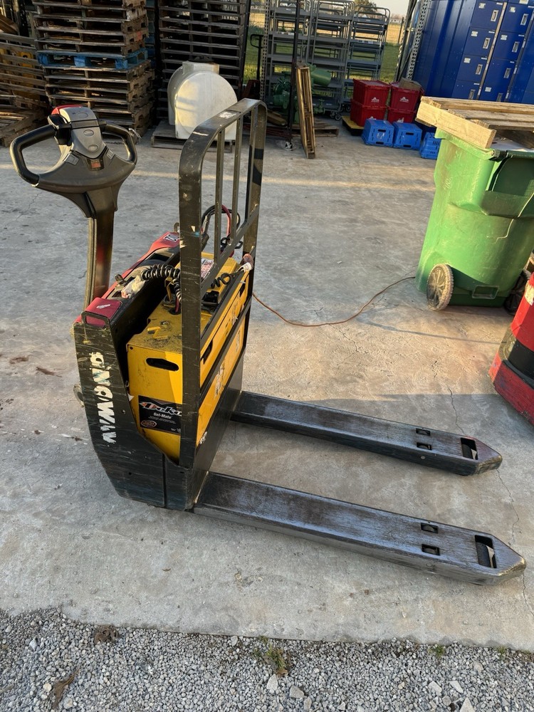 Raymond Electric Pallet Jack 8210