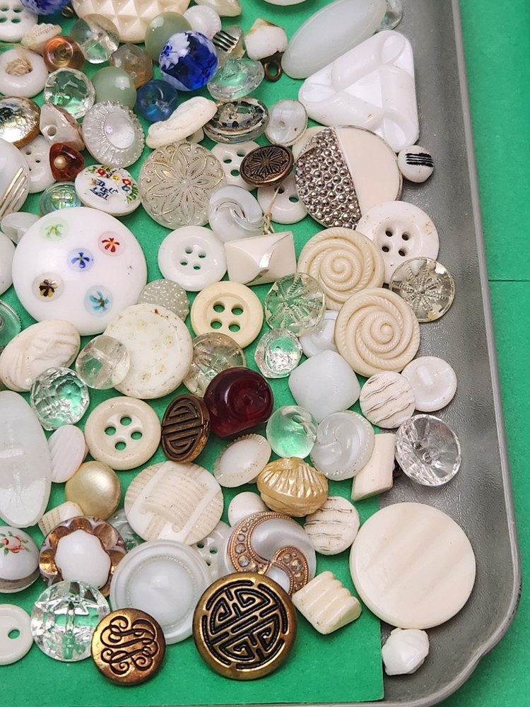 Antique Vintage Glass & Plastic Button Lot 394 Plus