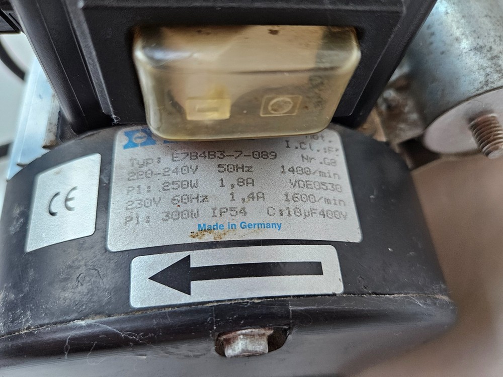 Leybold TRIVAC D2, 5E Vacuum Pump