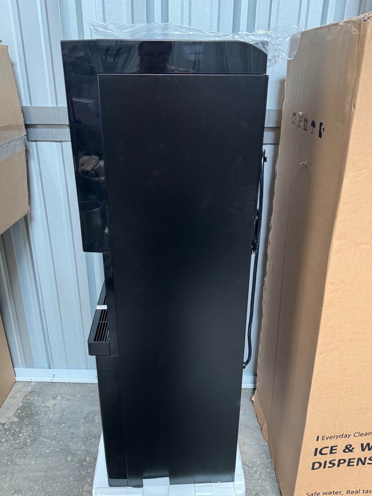 Wellsys i14 Touchless Hot Cold Ambient Water & Ice Dispenser Holds 13.2 lb Ice