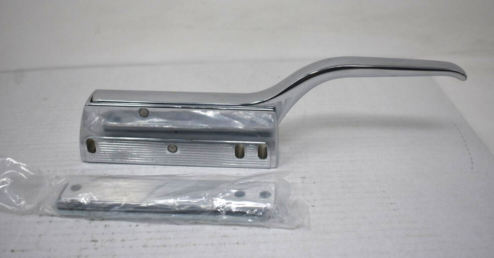 Component Hardware Group Heavy Duty Magnetic Latch Die-Cast R25