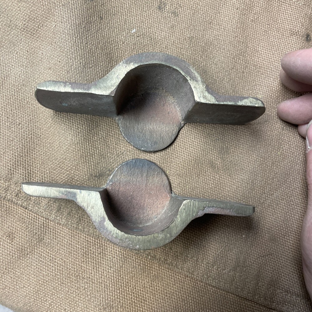 Cast Brass Cannon Trunnion Hardware, Casting
