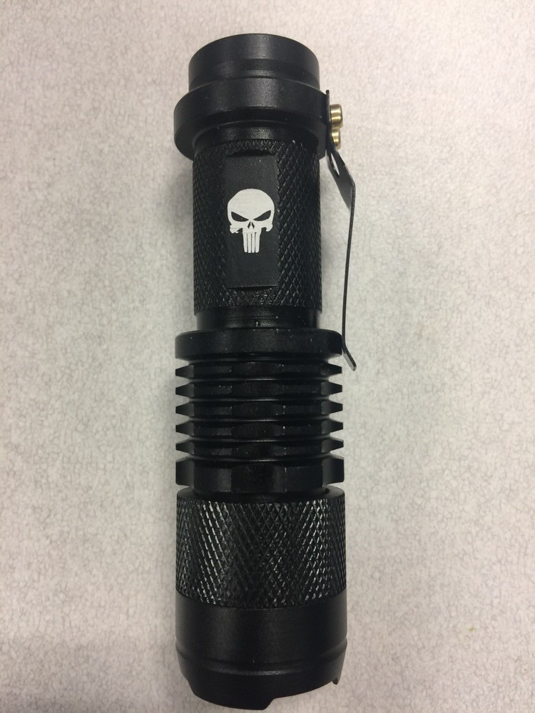 tactical flashlight w/skull logo 