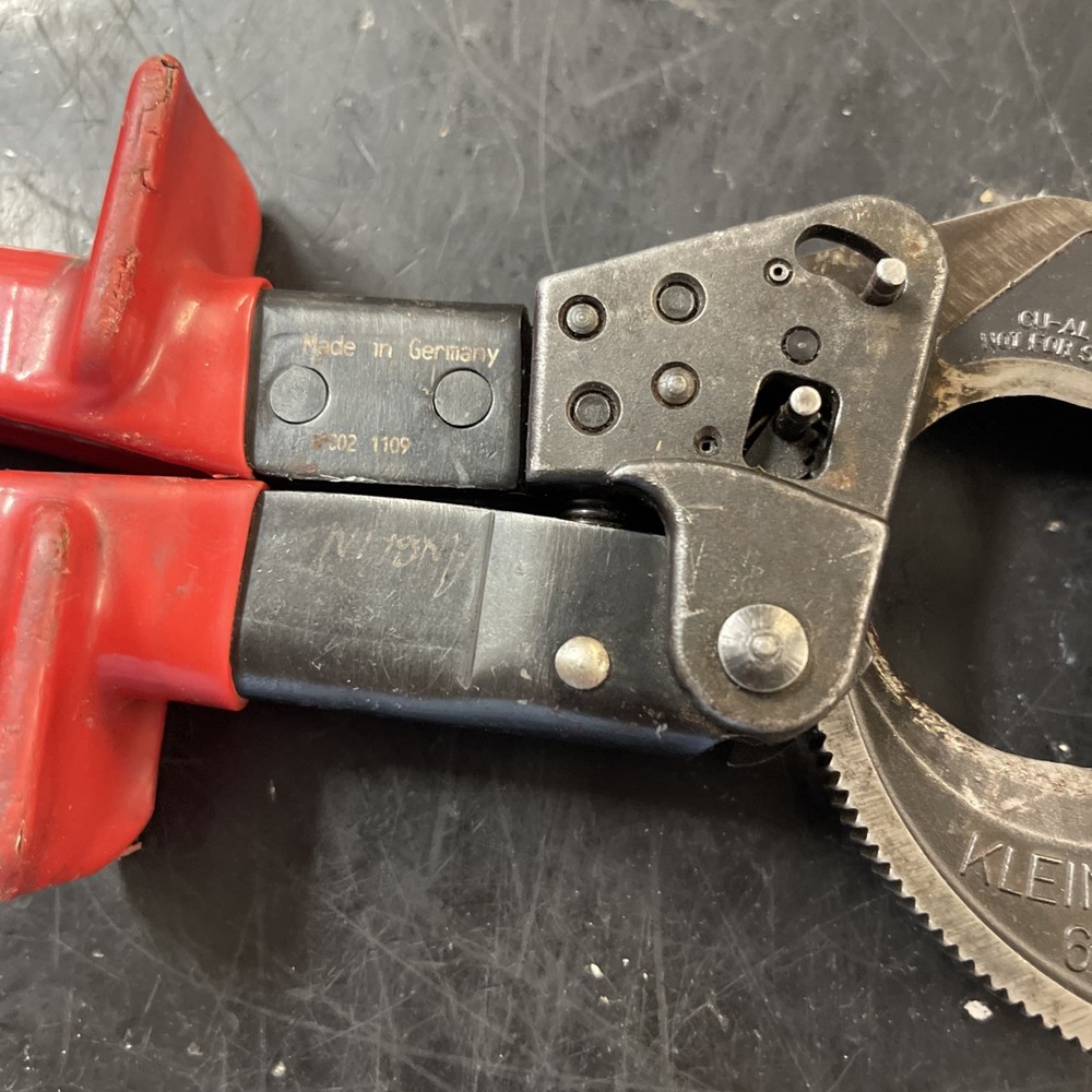 Klein Tools 63060 Ratcheting Cable Cutter