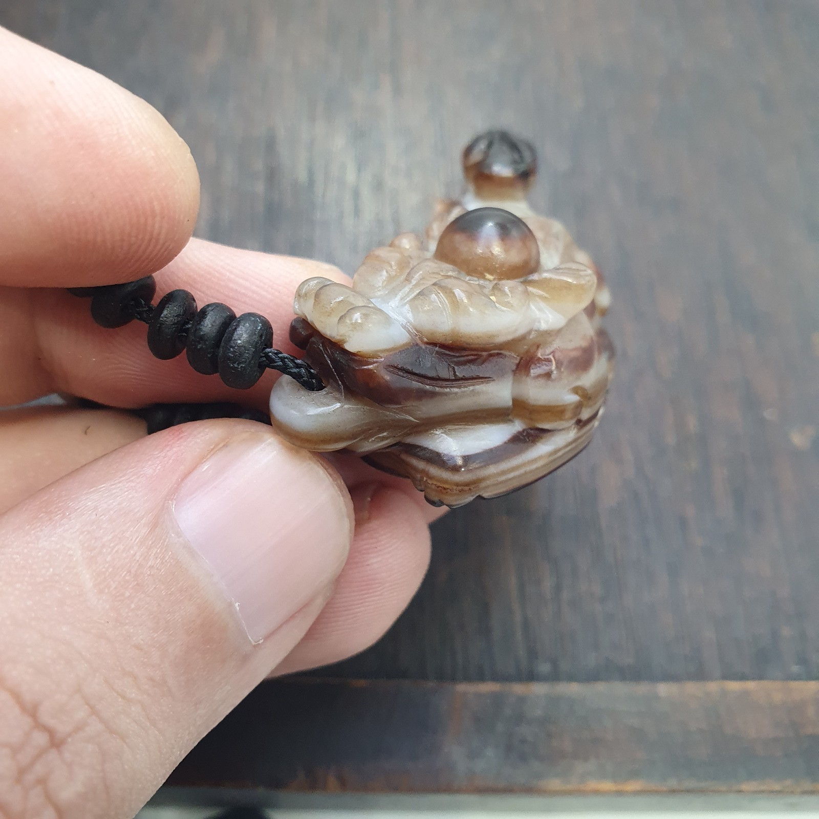tibetan carving agate eyes stone bead amulet