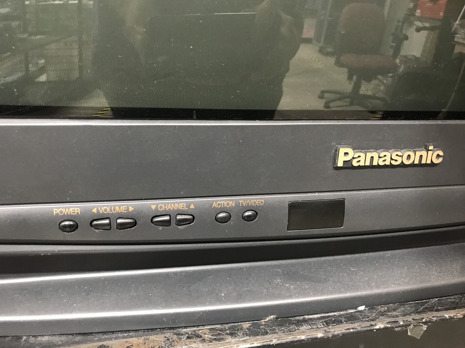 Panasonic CT-2769SW 27" CRTV Retro Gaming RCA RF Antenna - No Remote