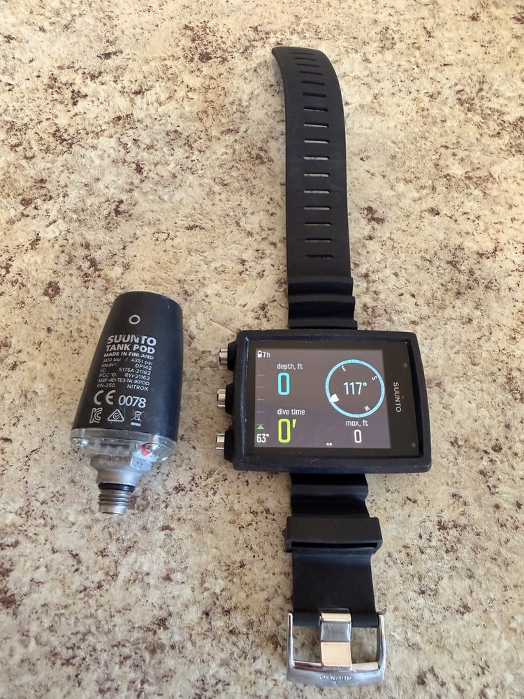 Suunto Eon Core Dive Computer with Tank Pod, DW141 & DP142