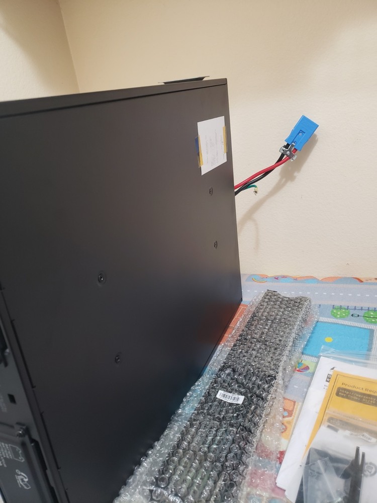 APC Smart UPS SURTA48RMXLBP2U