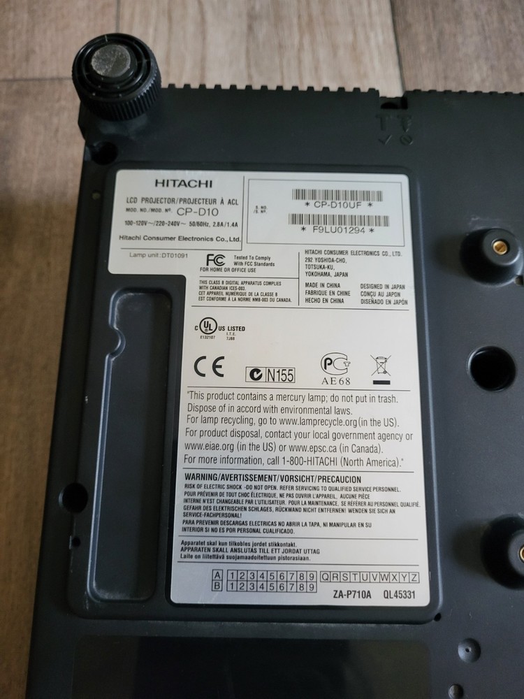 Hitachi CP-D10 projector 3LCD Untested Parts Only Read Description