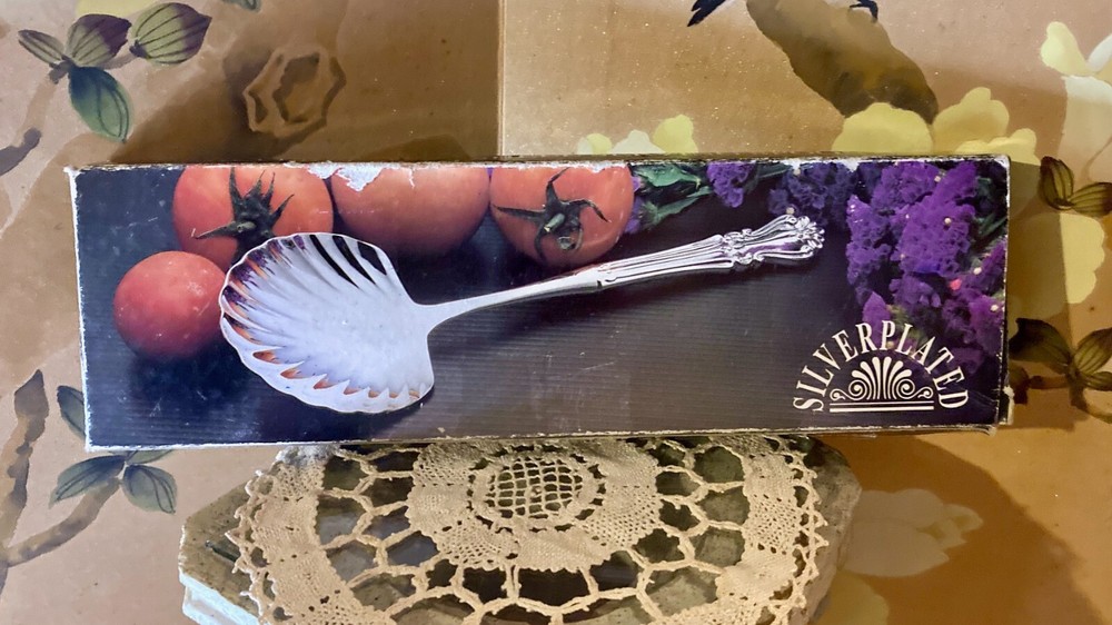 Silver Plated Scallop Shell Serving Spoon Ocean Cottage Core Kitchenalia
