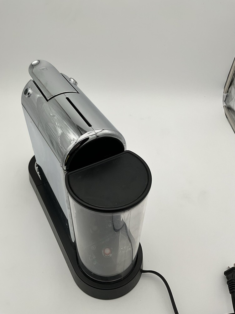 DeLonghi Nepresso Citiz Chrome & Black Expresso Machine Working Condition