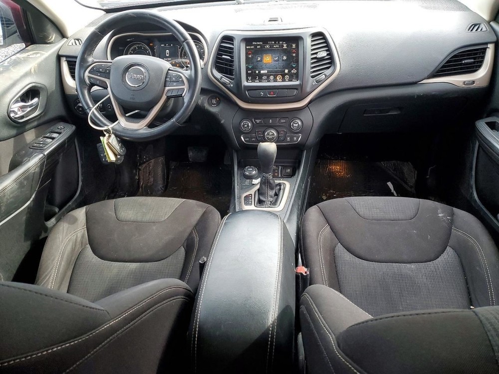 CHEROKEE 2015 Glove Box 808475