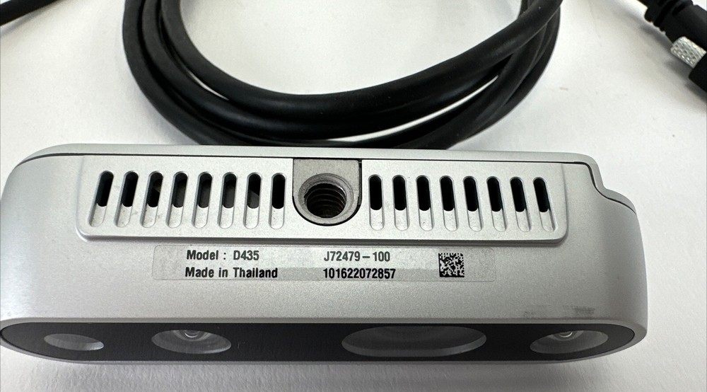 Intel RealSense Depth Camera D435 Silver with locking USB C To C Cable