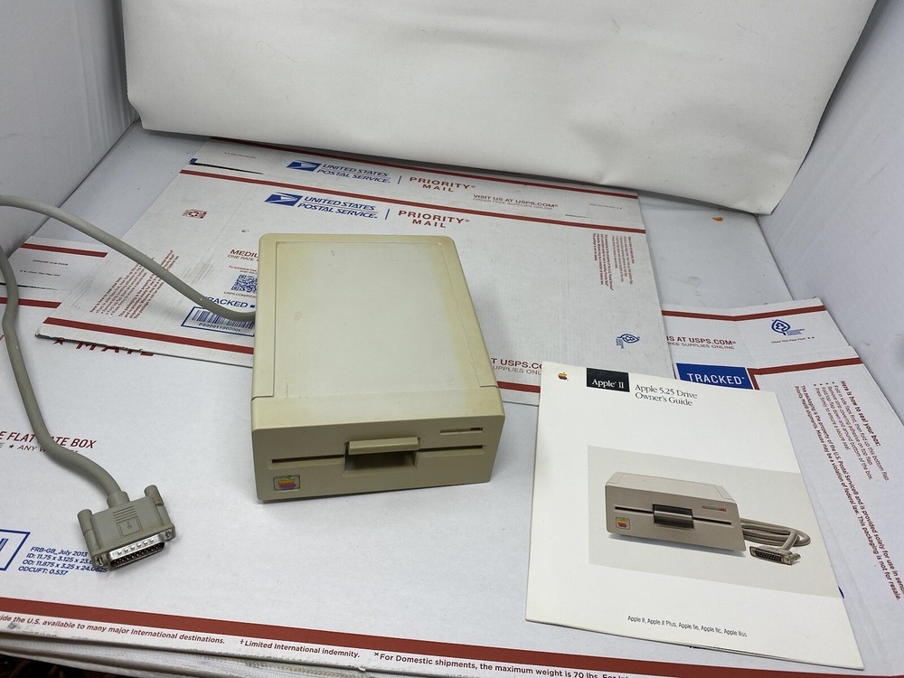 Vintage Apple 5.25" 5 1/4 External Floppy Disk Drive A9M0107 UNTESTED Manual