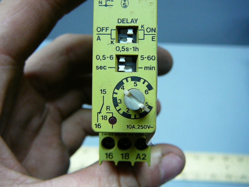 COMAT AM2 110-127V TIME DELAY RELAY
