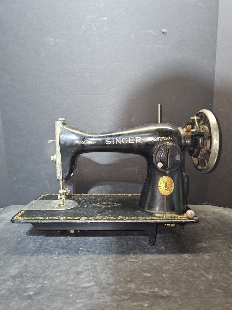 Antique Singer Model 15 Manual Sewing Machine Head No Base Untested #AE024424