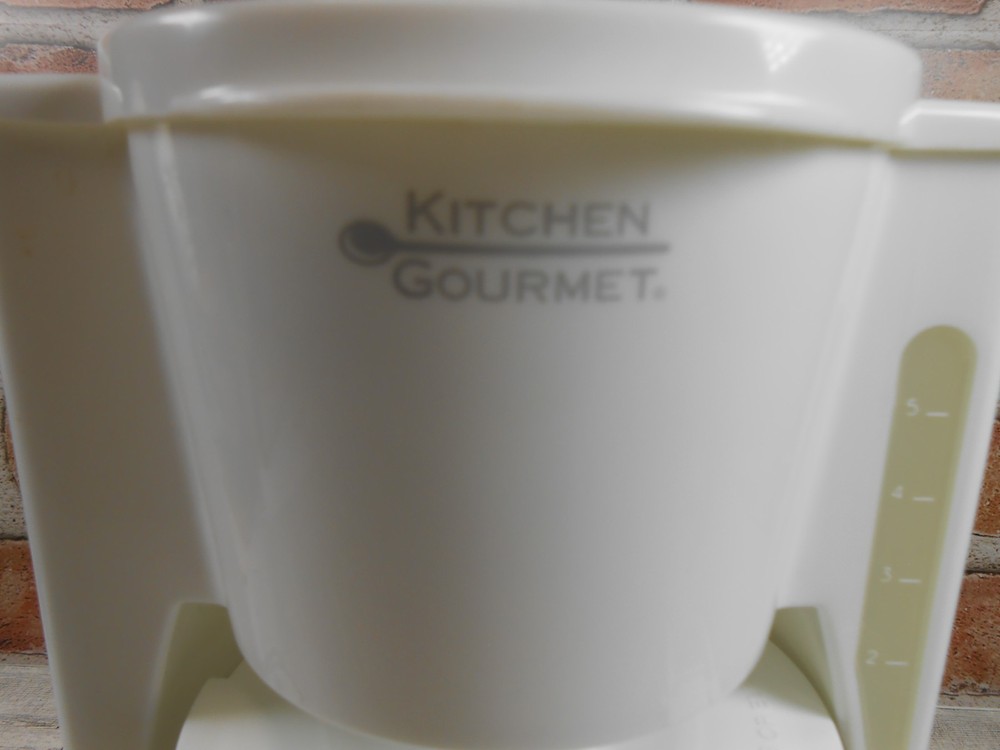 Kitchen Gourmet 5 Cup Coffee Maker TSK-1037A White