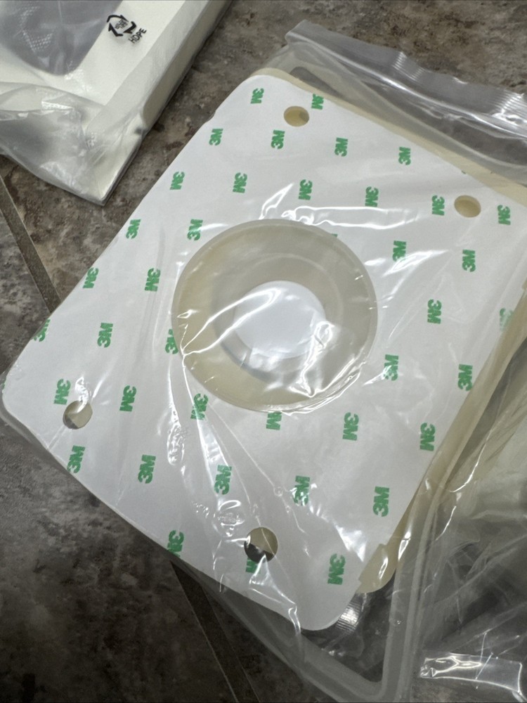 Hanwha Techwin SBP-300NB Camera Installation Back Box White Bracket Mount Kit