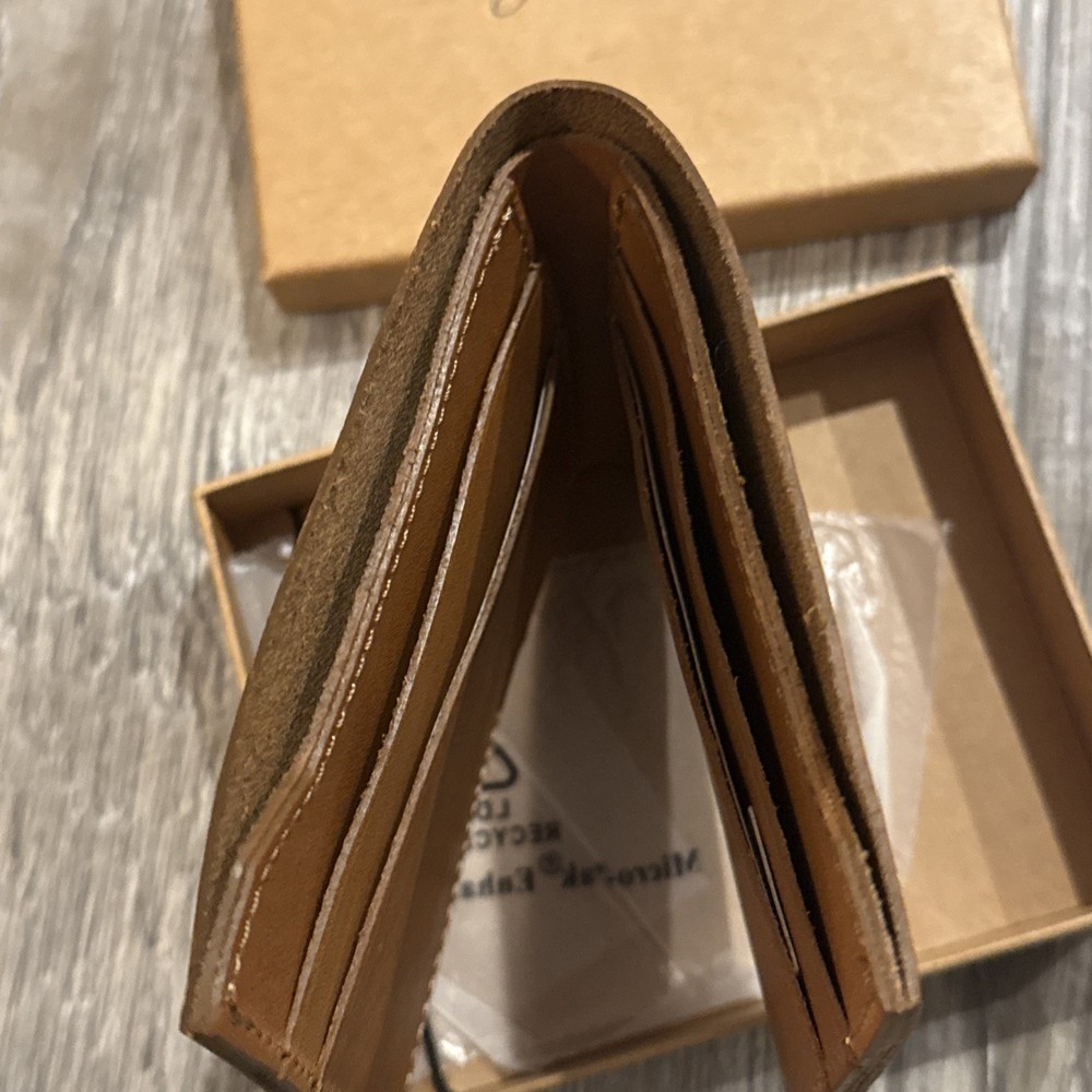 J. Crew CLASSIC Bifold Leather Wallet