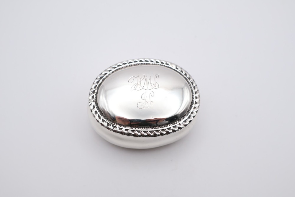 Quality Antique Solid Silver Oval Snuff Box Hallmarked Birmingham 1896