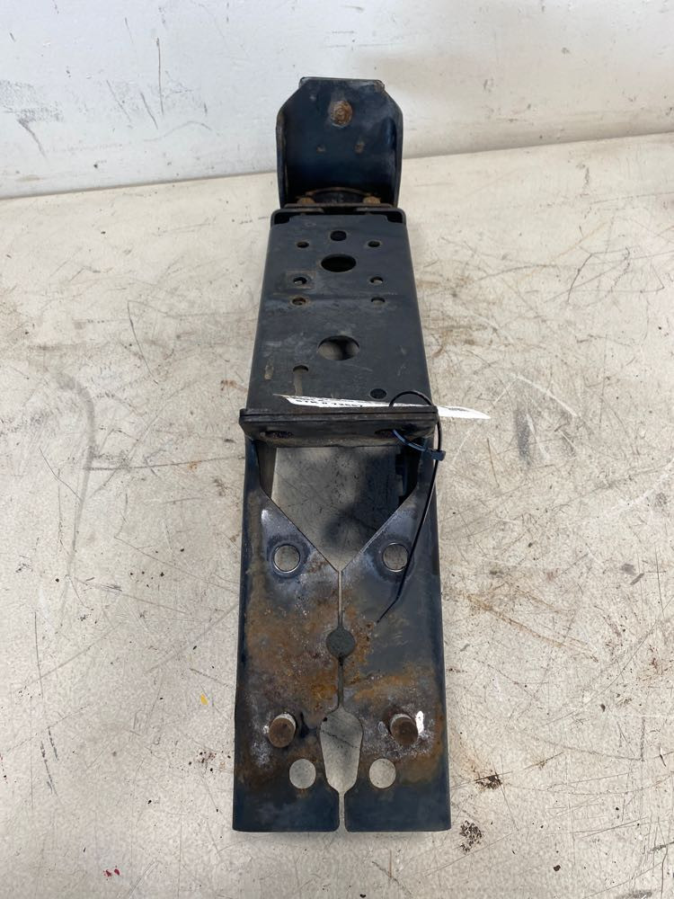 2009 GMC W4500 Cab Mount (630-10605)
