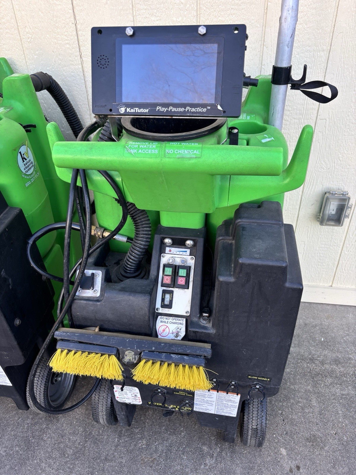 Kaivac KV1750CCDC Cordless No-Touch Cleaning System–36V Battery Powered (+2)