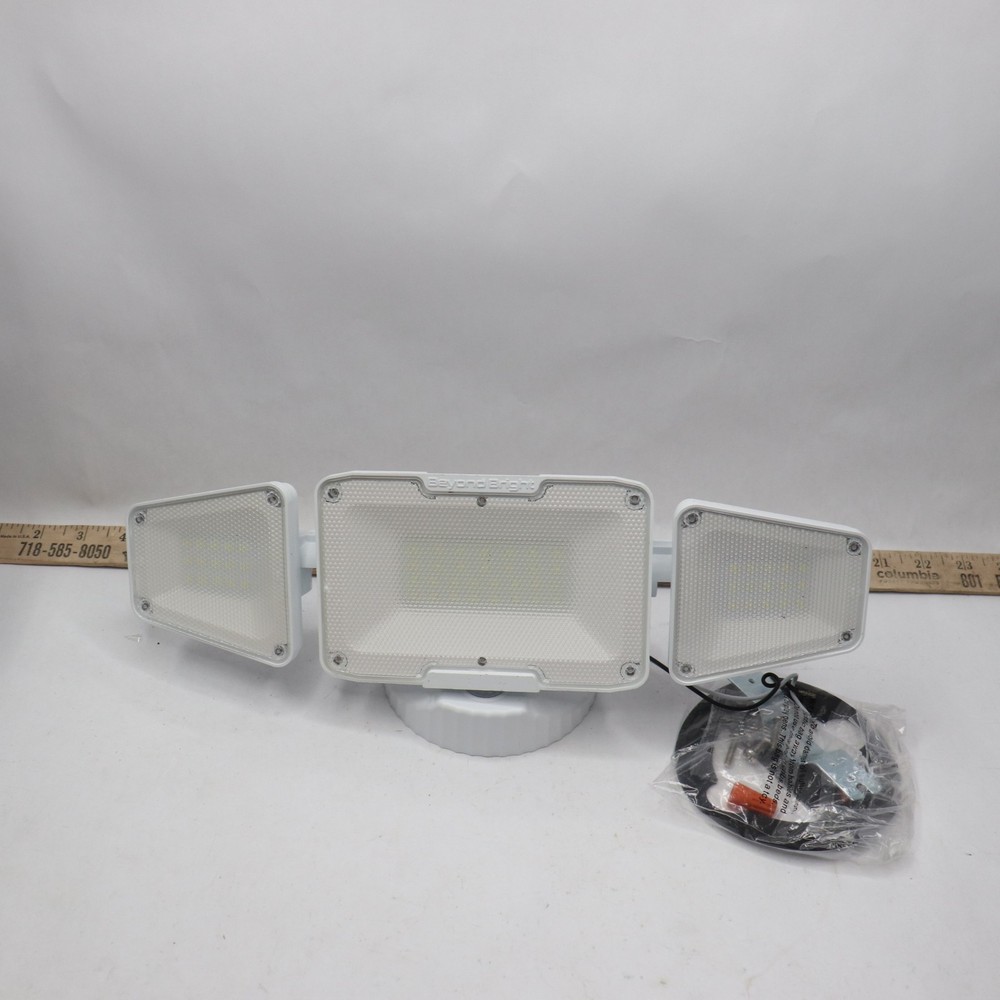 Ontel Beyond Bright Motion Activated Wired LED Flood Light BBFL-PKG-03-0721-200