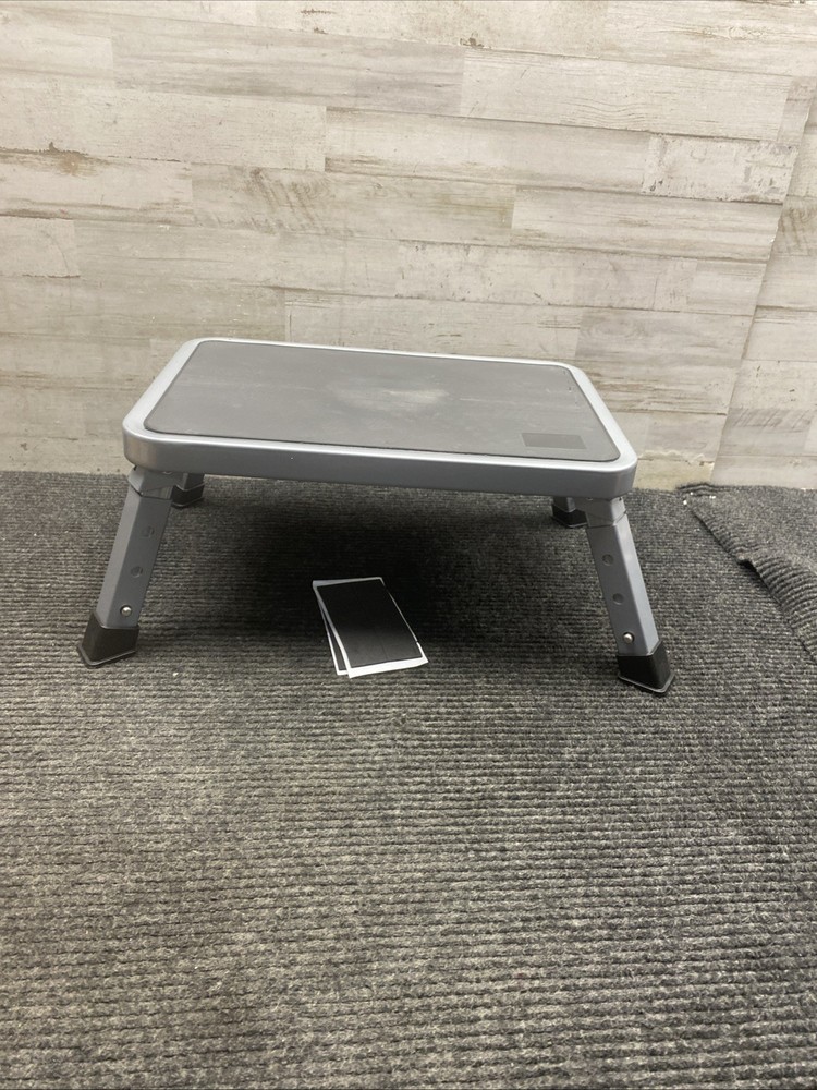 RV step stool foldable non-slip easy to carry step stool