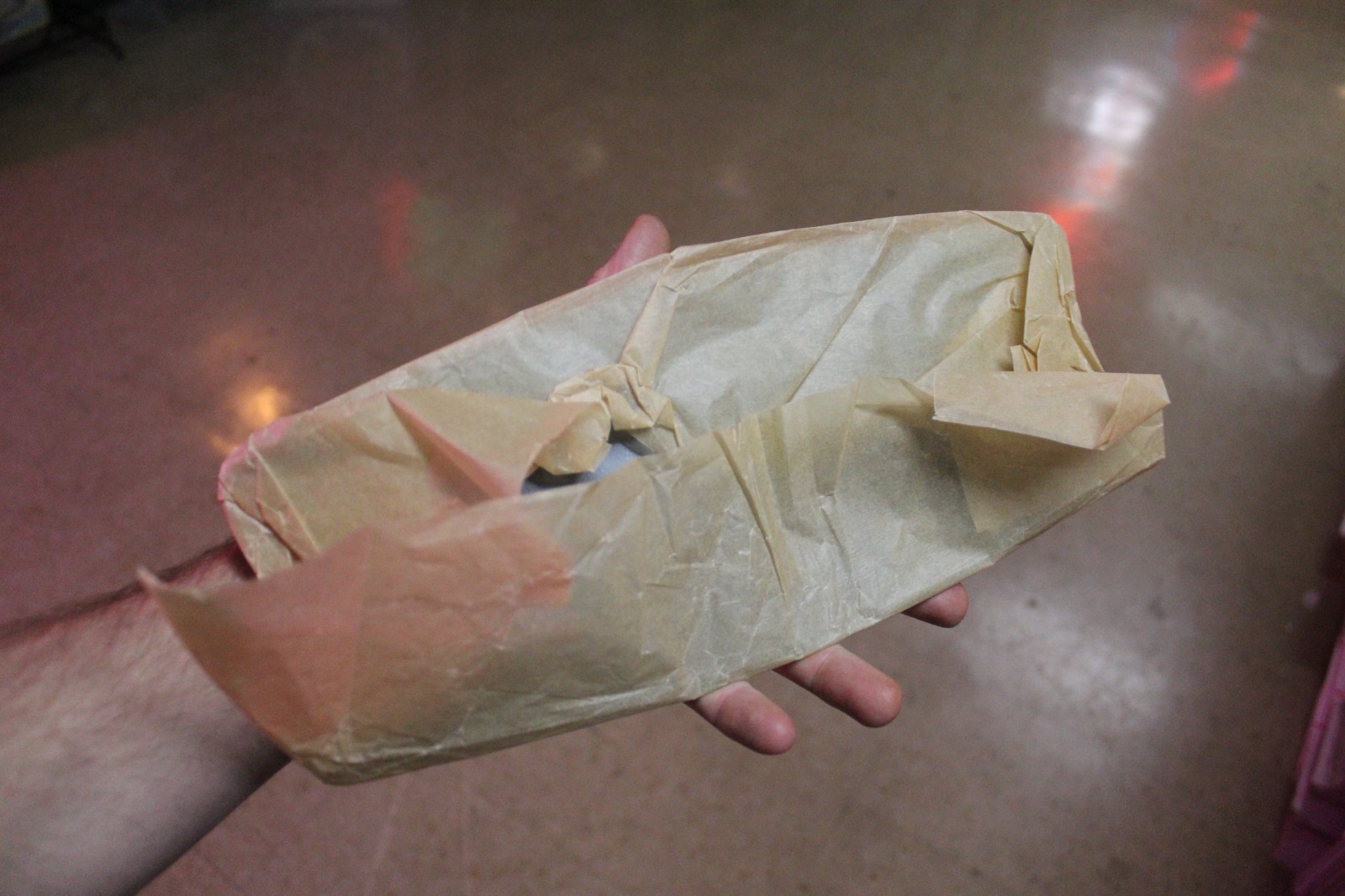 RARE 1950s DRINK COCA COLA TEAL BORDER FISHTAIL PAINTED METAL DEALER SIGN SODA