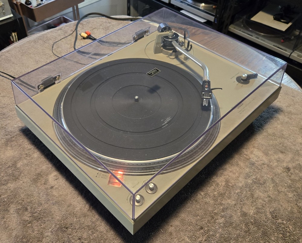 Technics Direct Drive SL-1500 Manual Turntable, Serviced, Recapped.