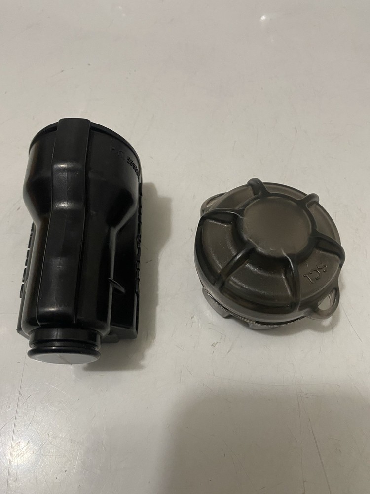 Sure fire Flashlight Speed Polymer Black Holster And Battery Case