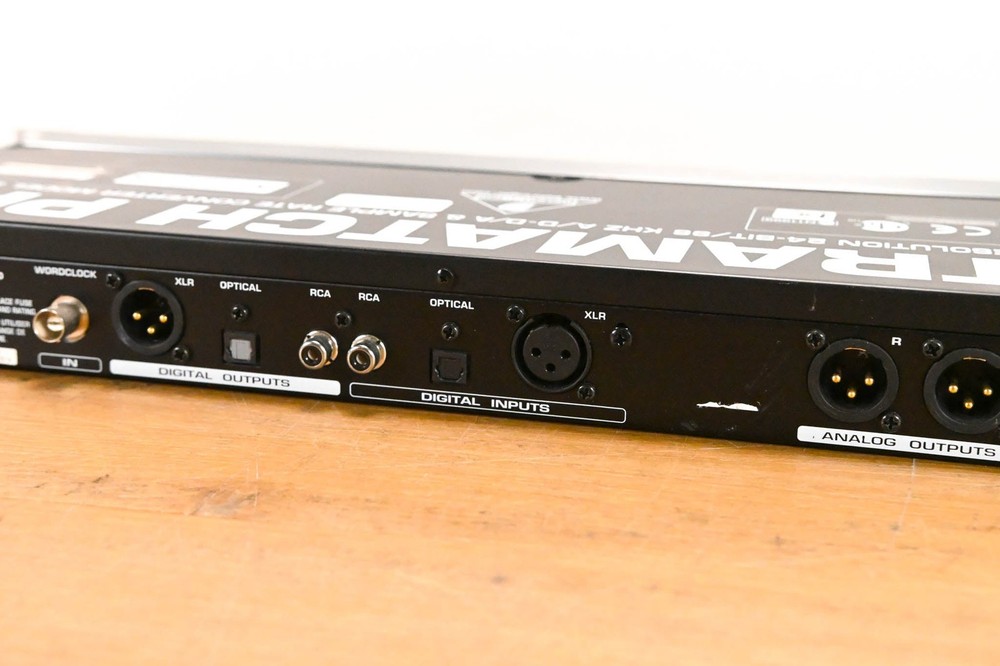 Behringer ULTRAMATCH PRO SRC2496 Sample Rate Converter CG01Z6B