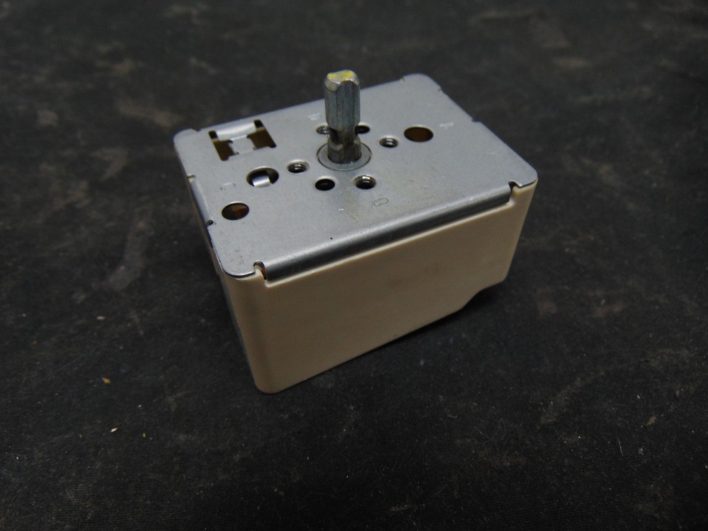 Amana Electric Range AER6303MFS0 Surface Element Control Switch WP3148952