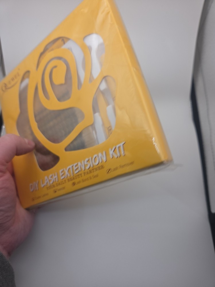 DIY Lash Kit Quewel Extension Kit Sealed