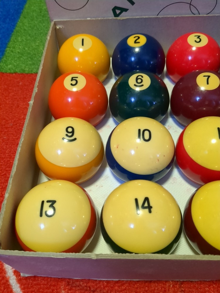 Amarith Standard Billiard Pool Balls 2 ¼" Preowned