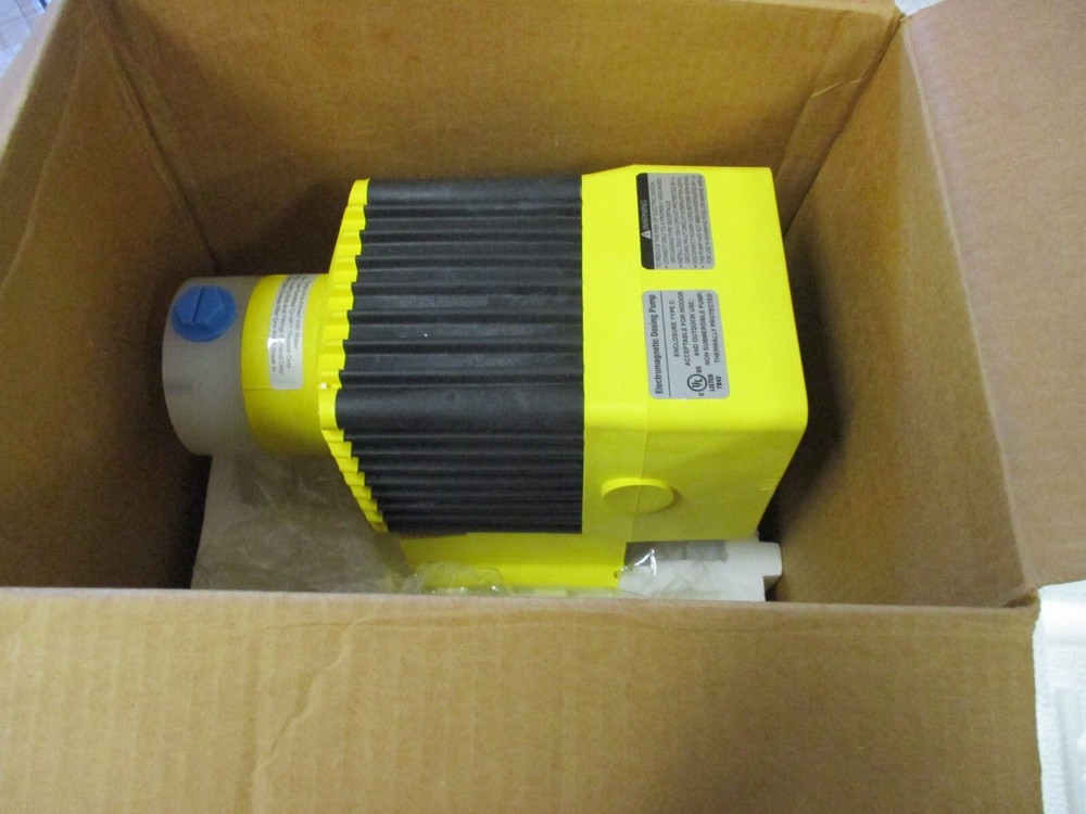 NIB LMI Microprocessor Dosing Pump B931-76PB (#2)