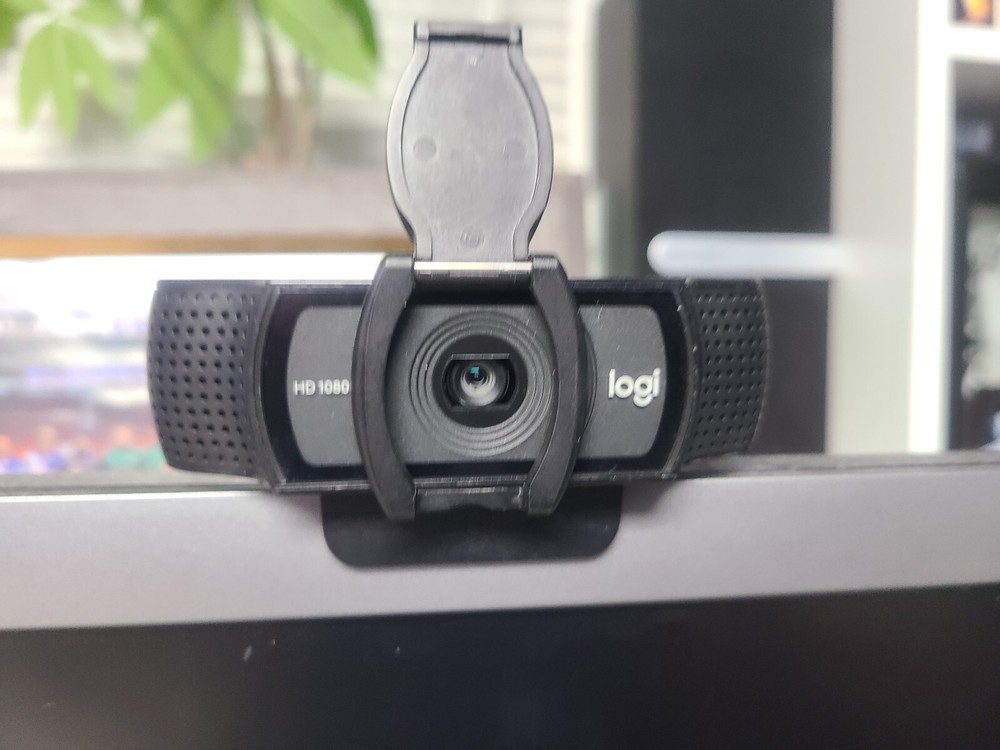 Logitech Logi HD 1080p USB Webcam V-U0028 with Privacy Shutter