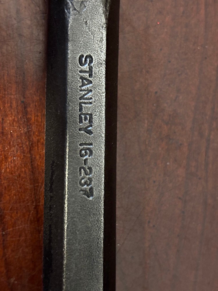 Stanley Masons Cold Chisel Model # 16-287--2-3/4 cutting edge-8 long