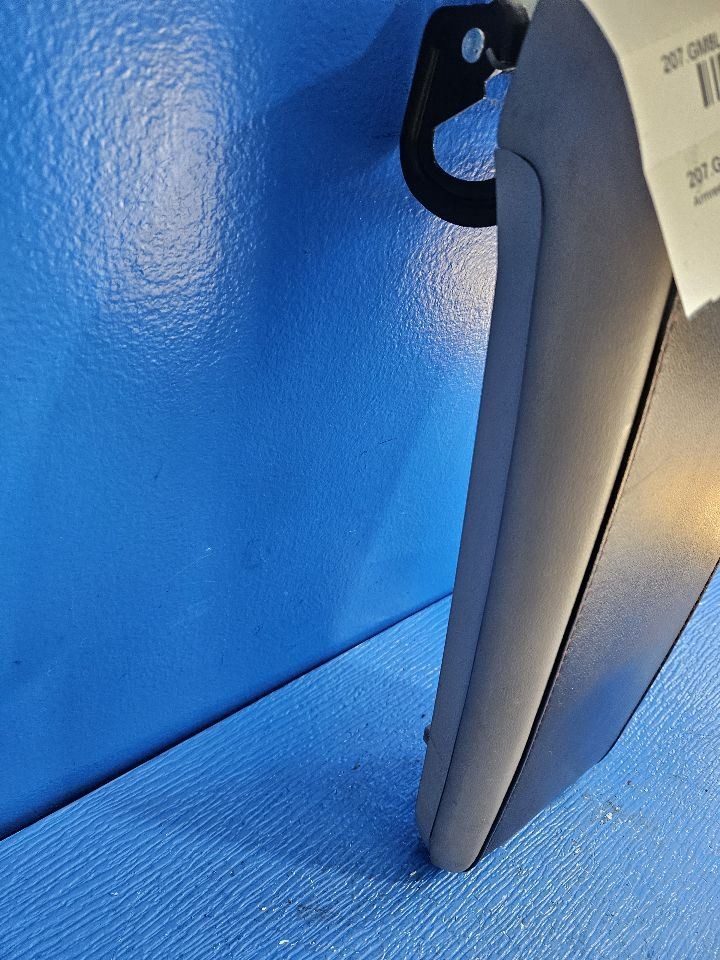 2011 CHEVY EQUINOX ARM REST 5749