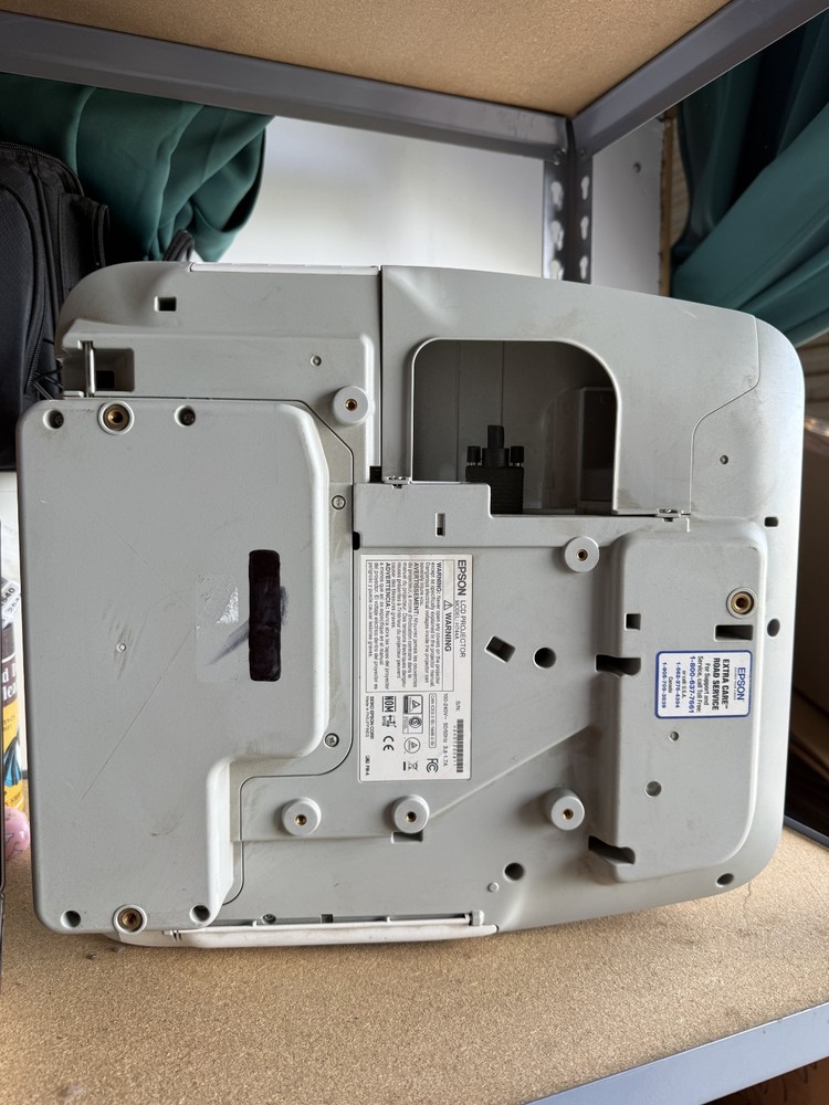 Epson LCD Projector PowerLite 685W Model H744A