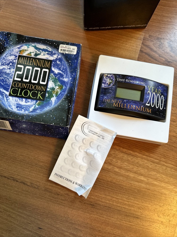 Millenium 2000 Countdown Clock NOS New Battery + Manual + 01-01-00 Waterglobe