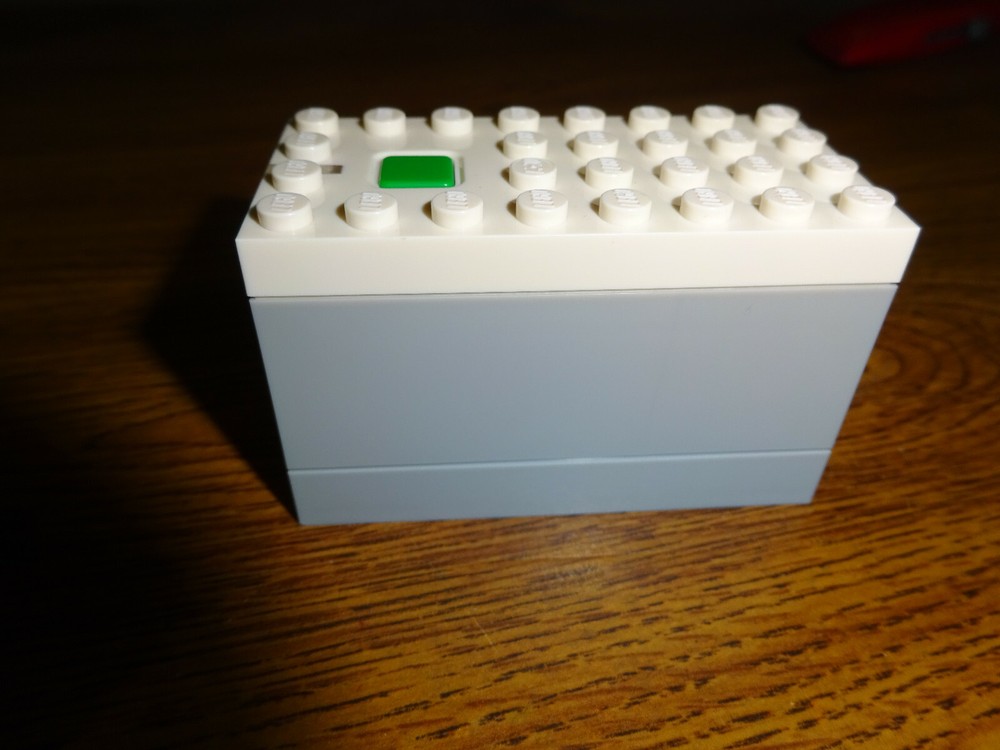 Lego 88009 Powered Up Bluetooth Battery Box & Receiver Power For Train Systems