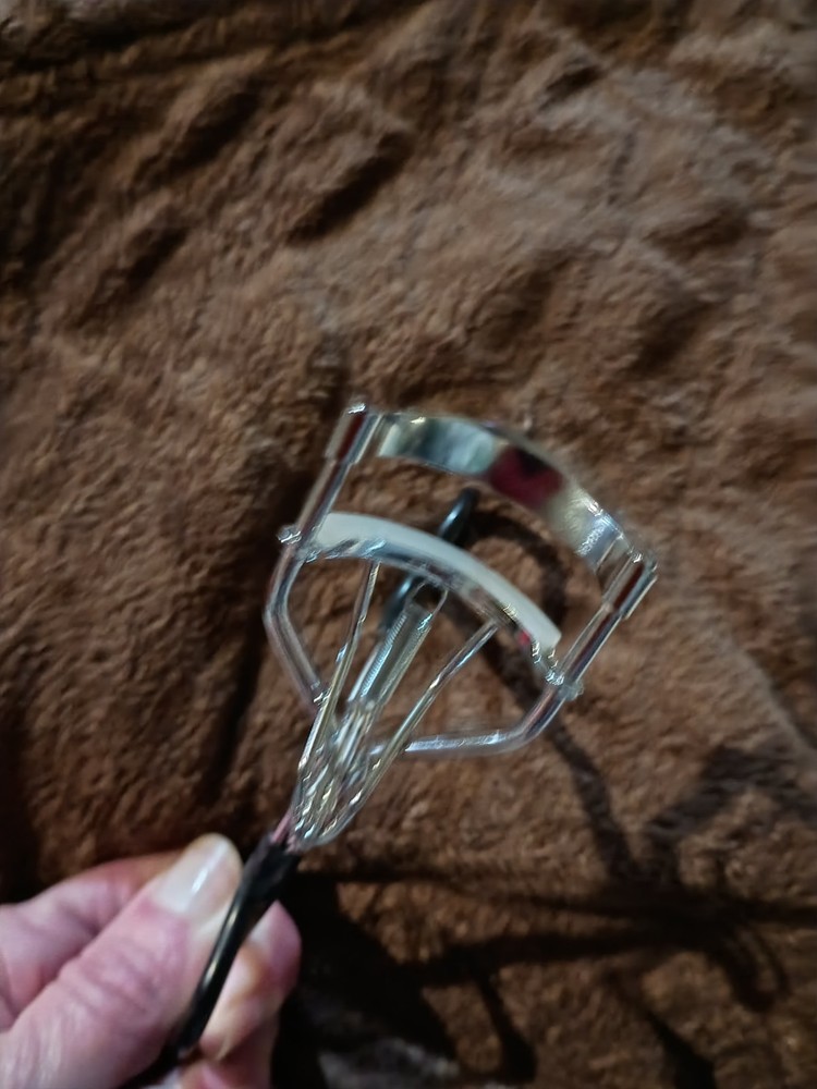 ULTA Eyelash Curler Spring Loaded (More Round) Quality