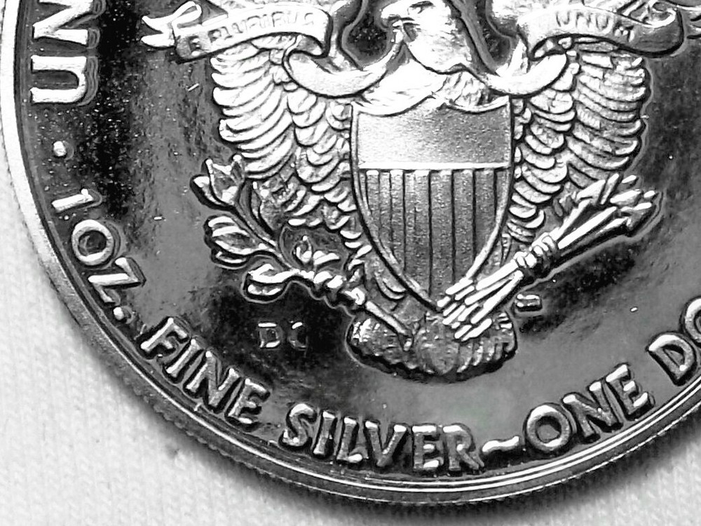 Daniel Carr - 2009 DC "Proofed" Silver Eagle, Thin mintmark type