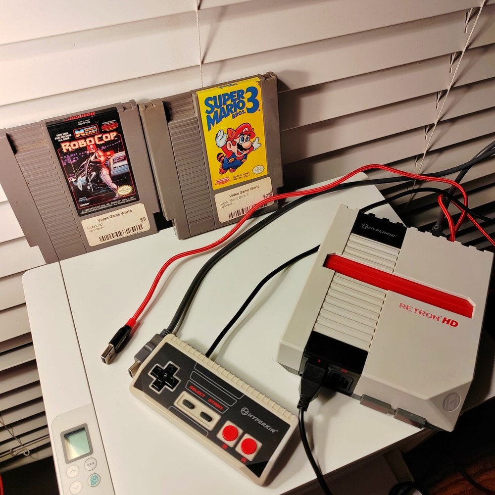 NES Console RetroN HD + Controller + Super Mario Bros 3 & Robocop – Tested Worki